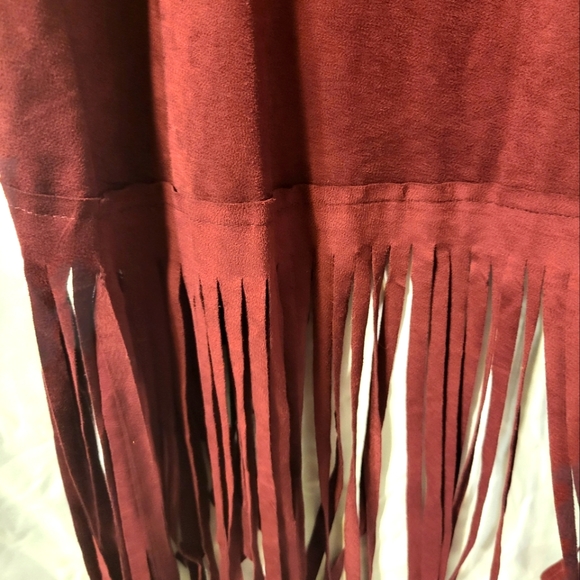 Maroon Duster Vest - Picture 5 of 5